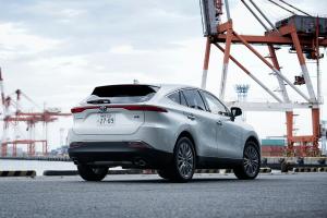 Toyota Harrier 2020 года 